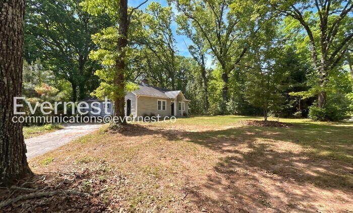 Building Photo - 887 Ellis Rd