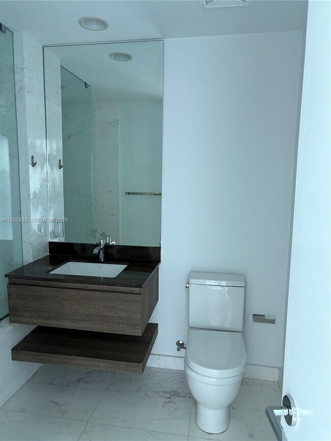 Building Photo - 350 Ocean Dr