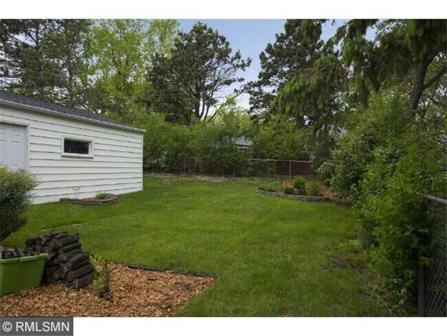 Building Photo - 6510 Cedar Lk Rd S