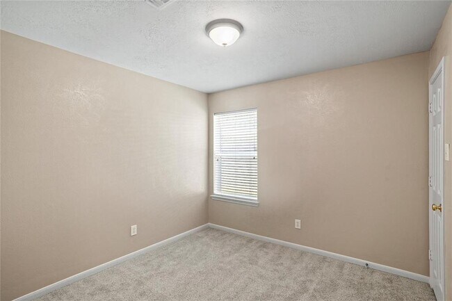 Building Photo - 8922 Green Castle Way