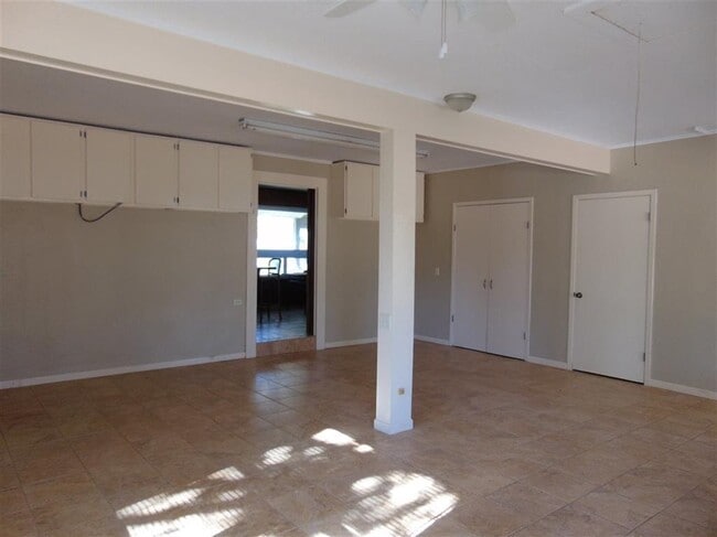 Building Photo - 504 N Chaparral