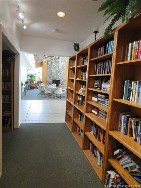 Building Photo - 800 NW Fork Rd