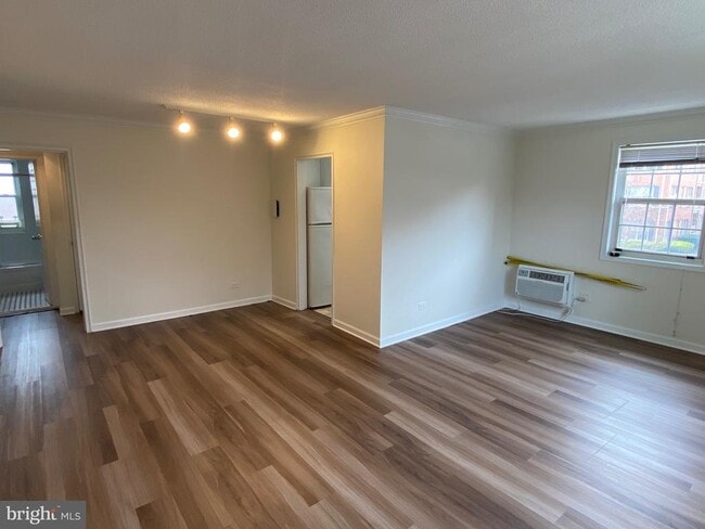 Building Photo - 4378 N Pershing Dr