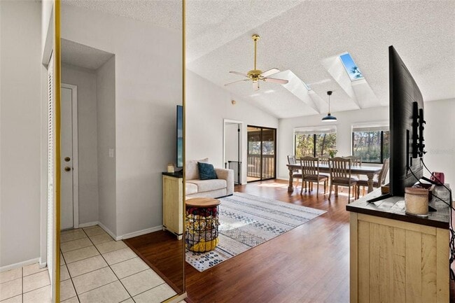 Building Photo - 8006 Picketts Ct