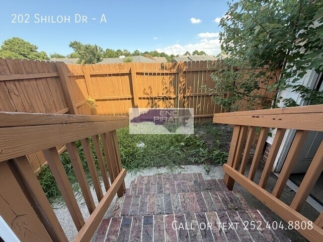 Building Photo - 202 Shiloh Dr