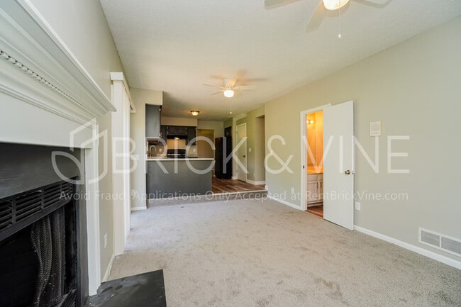 Building Photo - 2722 Barrows Rd