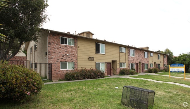Primary Photo - Jovanna Villa