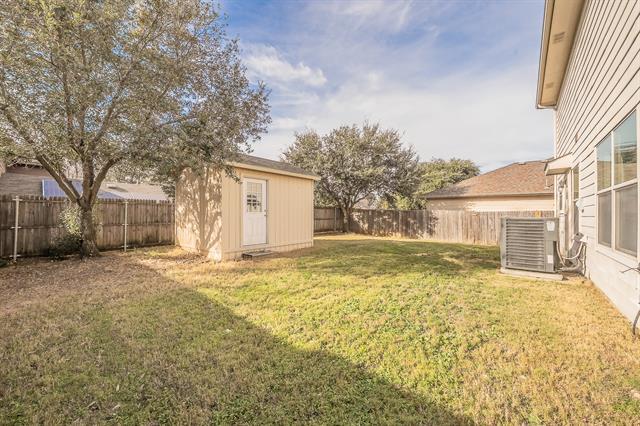 Building Photo - 1906 Beach Dr