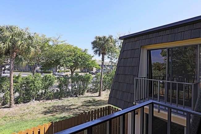 Building Photo - Parkwoods 12353-1