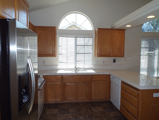 Building Photo - Gorgeous House in California Park Neighborhood!