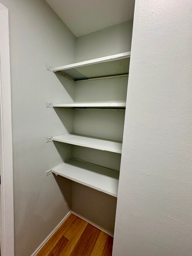 Building Photo - 1482 Stonebridge Cir