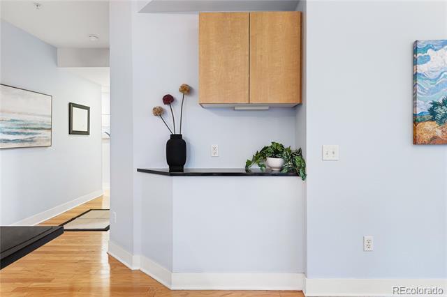 Building Photo - 2240 Clay St