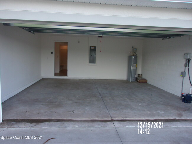 Building Photo - 1171 Dania Cir