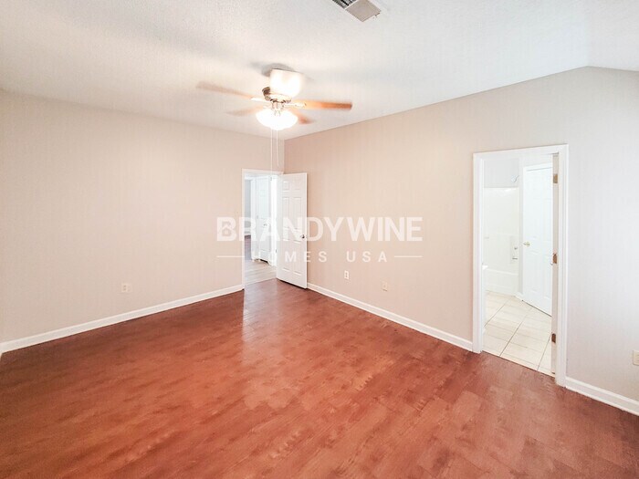 Building Photo - 4431 Grand Pyramid Dr