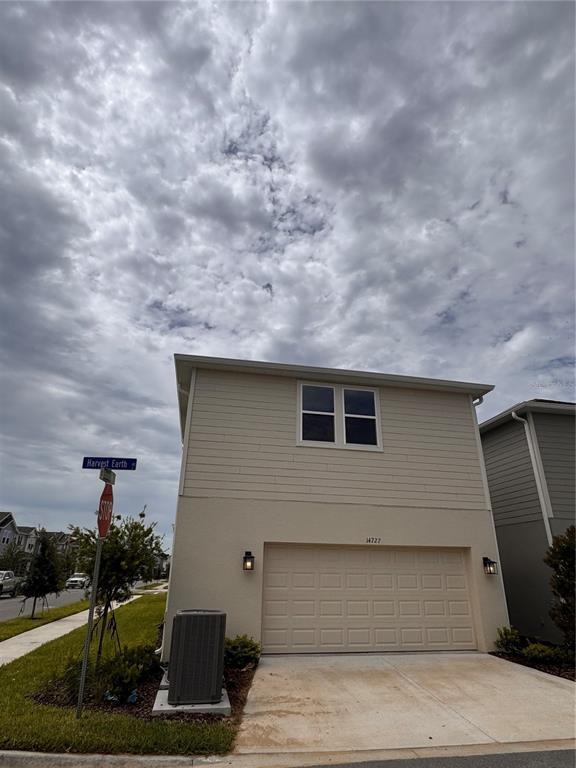 Building Photo - 14727 Field Daisy Dr