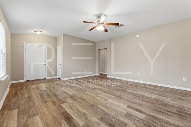 Building Photo - 146 Leon River Loop