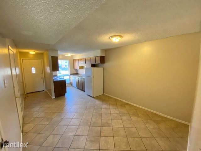 Building Photo - 3 br, 2 bath Condo - 919 Riverview Dr