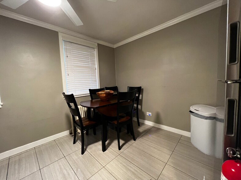 Building Photo - 517 Brooklawn Ave