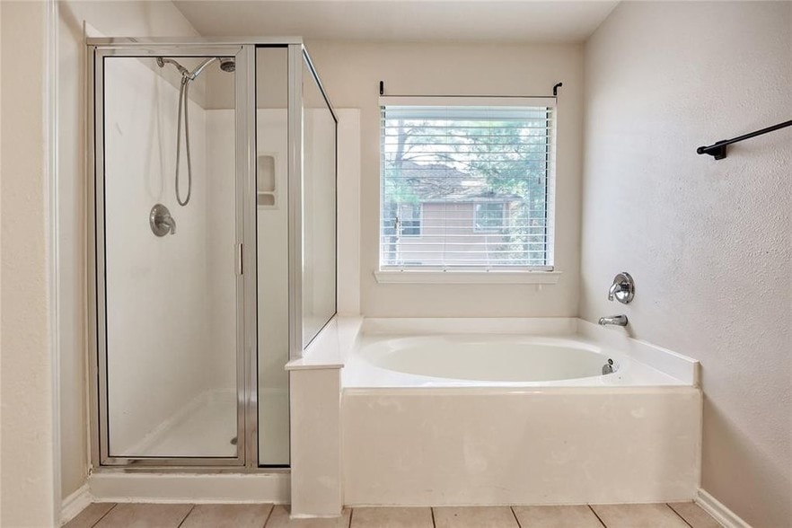 MasterBath - 74 Blue Creek Ct