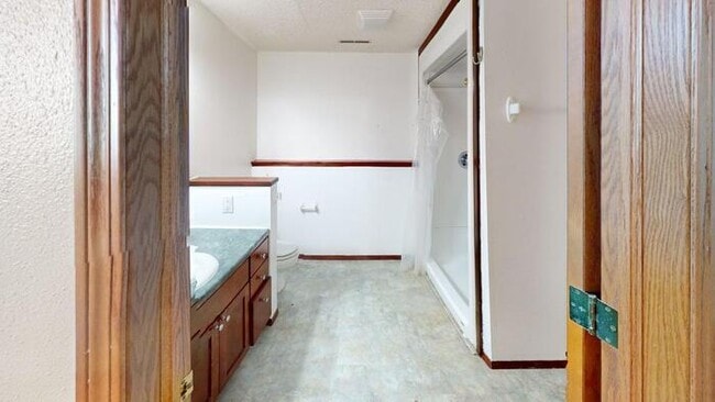 Building Photo - 3029 Stonewall Dr