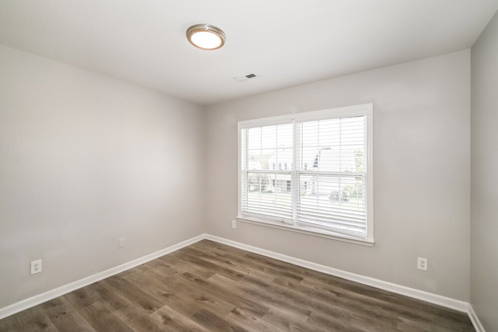 Building Photo - 4915 Stowe Derby Dr