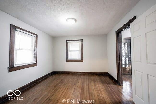 Building Photo - 4850 Hillside Ave