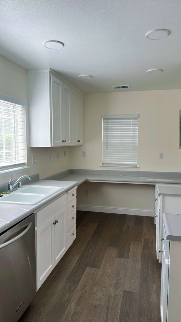 Building Photo - 2 Bedroom 2 Bathroom located in Redbridge