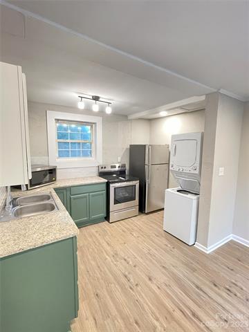 Building Photo - 2800 Carol Ave