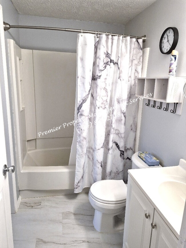 Building Photo - 7809 Lafayette Square