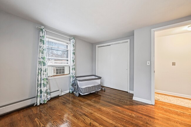 Building Photo - 138 Wildwood Cir