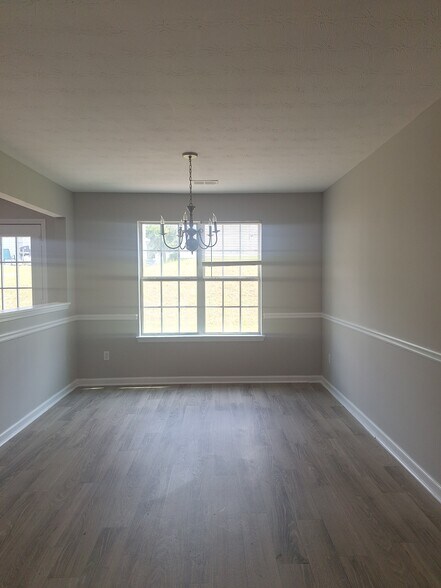 Building Photo - 5646 One Lake Way