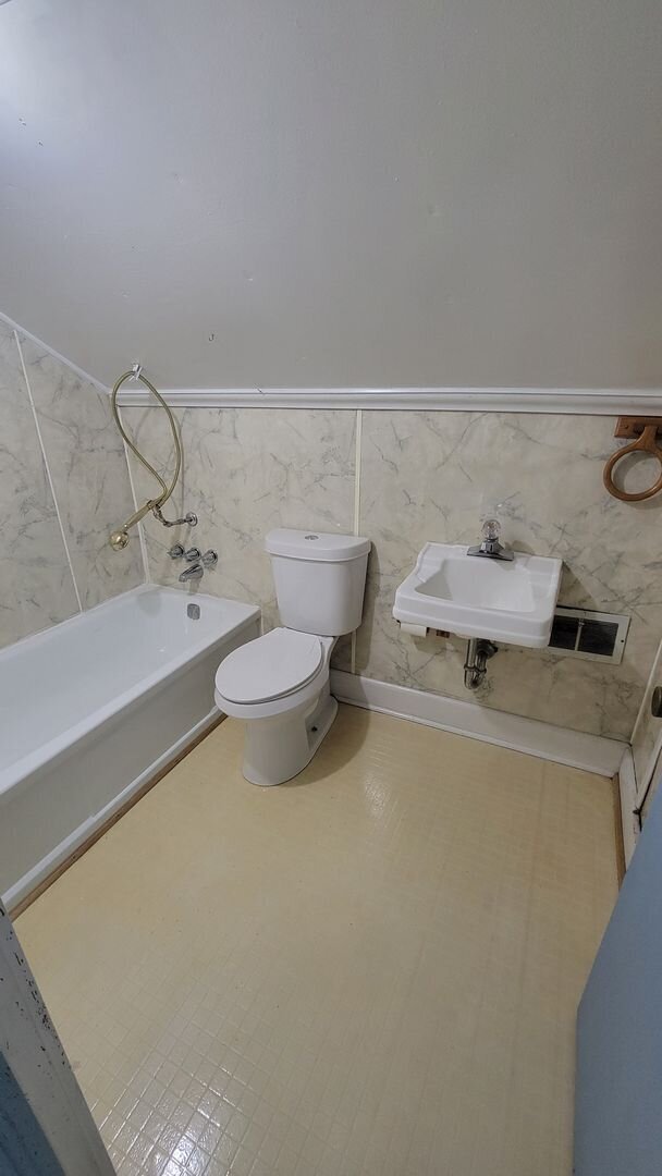 Building Photo - SEPTEMBER RENT SPECIAL! 2 Bed, 1 Bath Home Available in Greenville