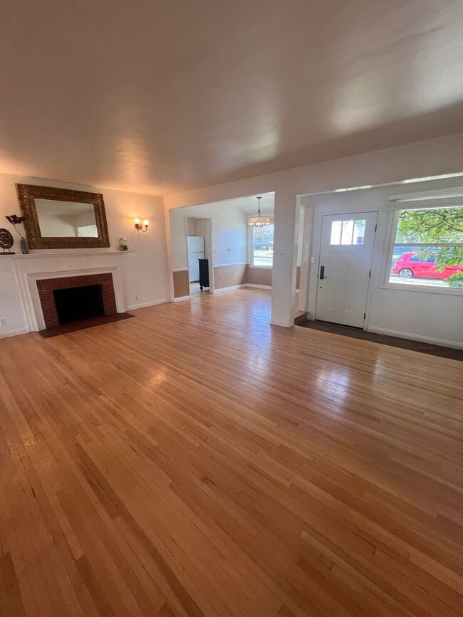 Building Photo - Charming 3-Bedroom Home in Whittier, CA!