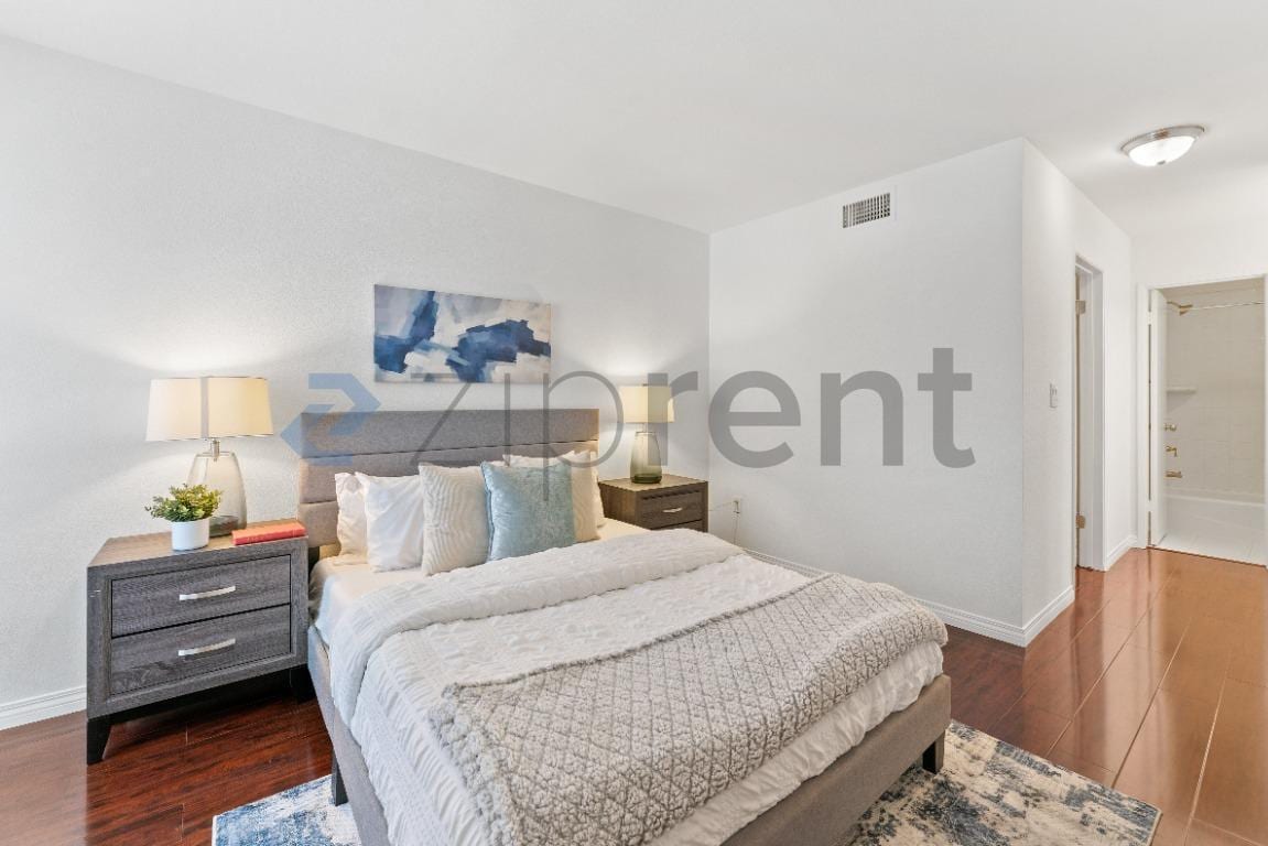 Building Photo - 5257 Radford Ave