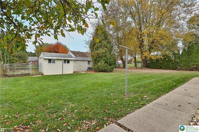 Building Photo - 900 Mine Lane Rd