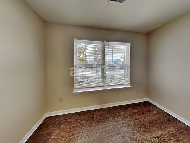 Building Photo - 18954 Prairie Crossing Dr