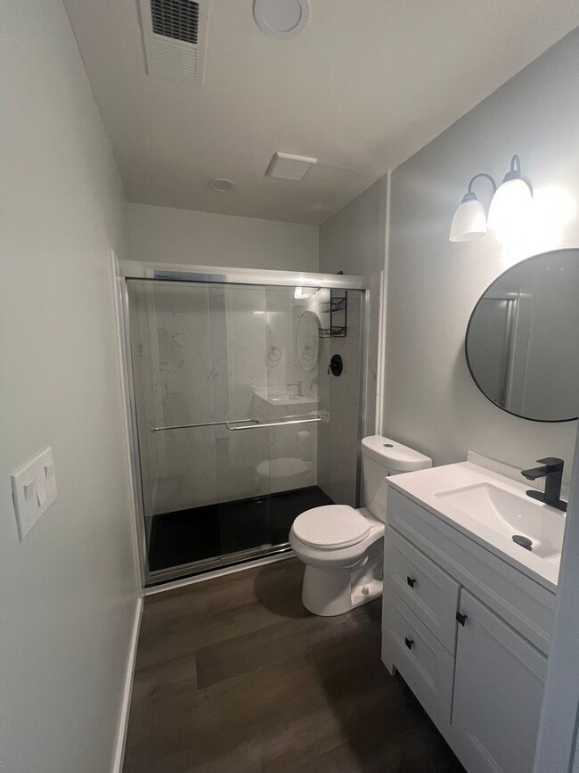 Building Photo - Charming 1-bedroom home