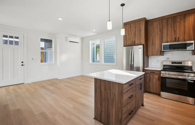 Building Photo - 9552 SW 91st Ave