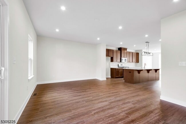 Building Photo - 9 Peckwell St