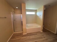 Building Photo - 5807 Camelia Evergreen Ln