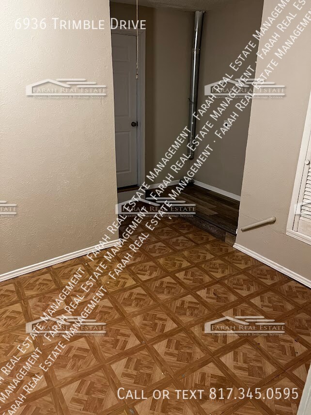 Building Photo - 6936 Trimble Dr