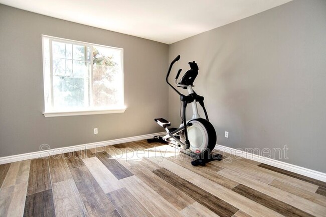 Building Photo - 27427 Lock Haven Ct