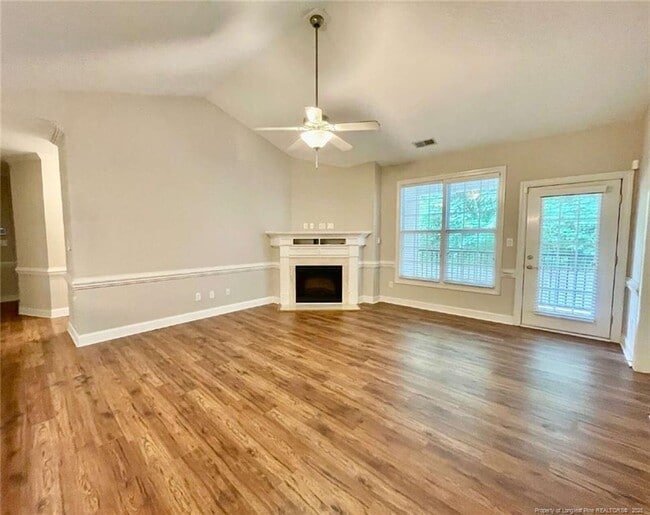 Building Photo - 206 Fountainhead Ln