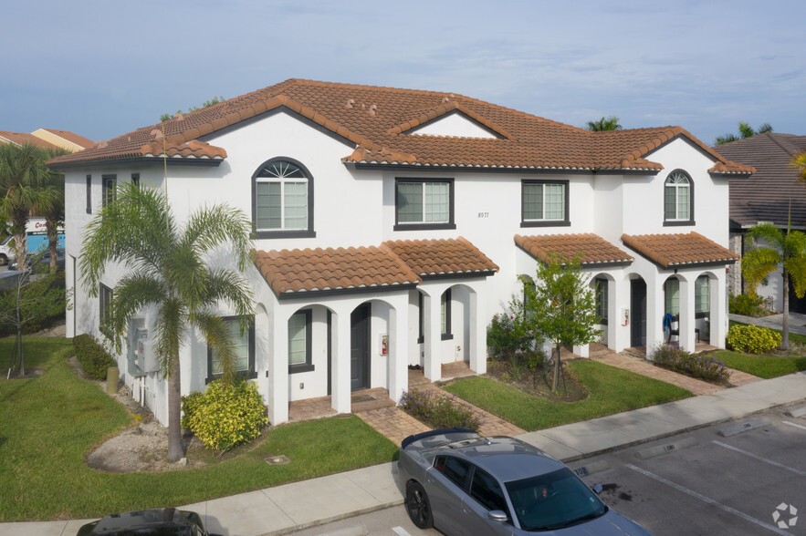 Primary Photo - Amberton Luxury Townhomes