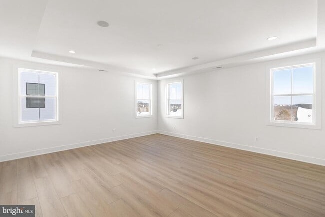 Building Photo - 853 N Manchester St