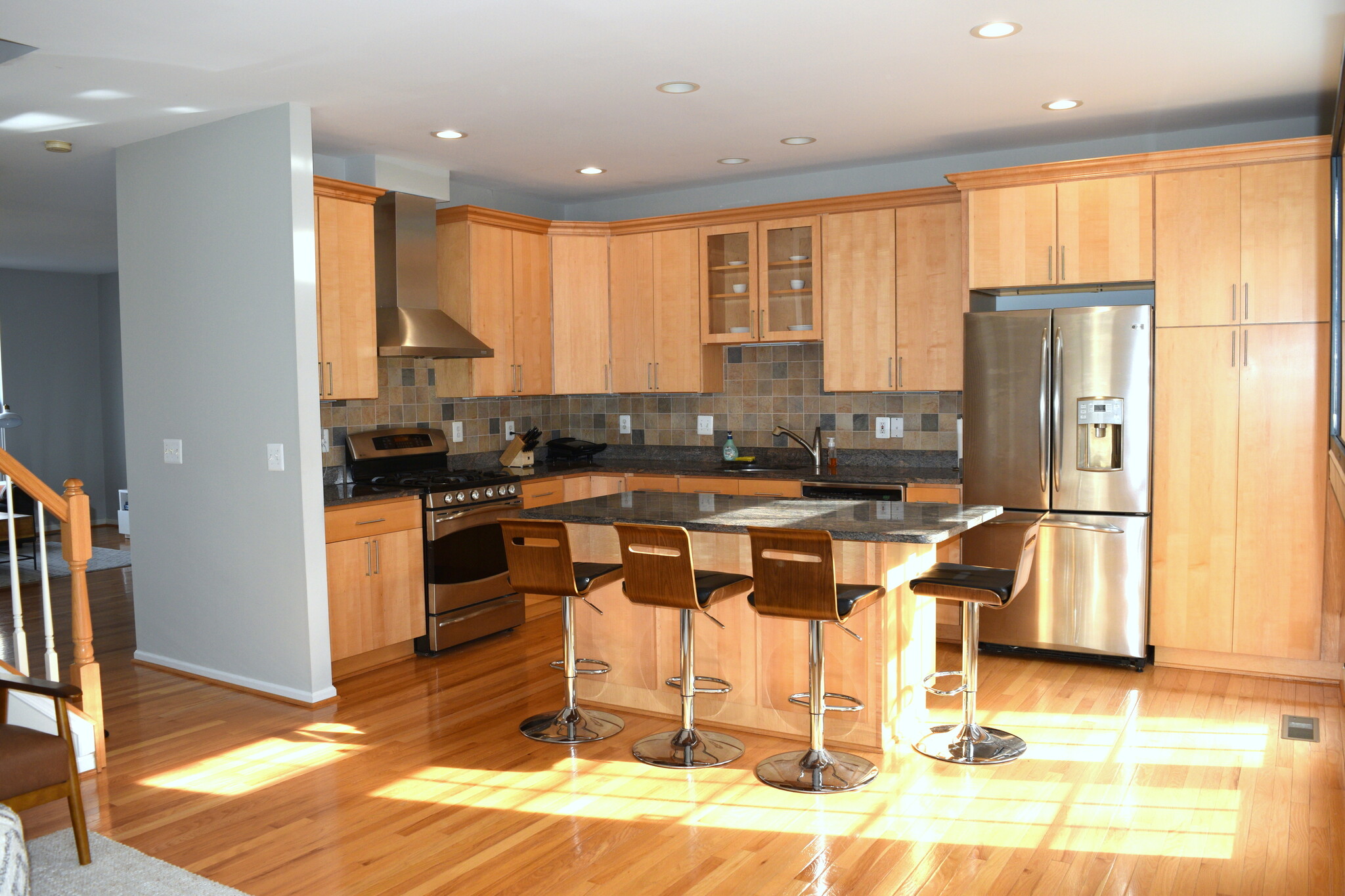 Updated modern kitchen with gas stove - 11413 Sunflower Lane