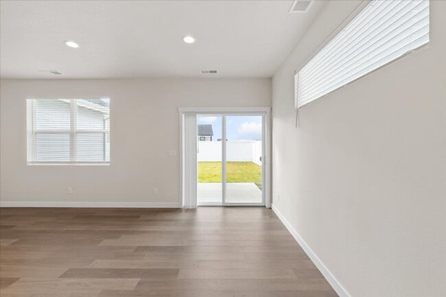 Building Photo - Charming 3 bedroom, 2 bath home
