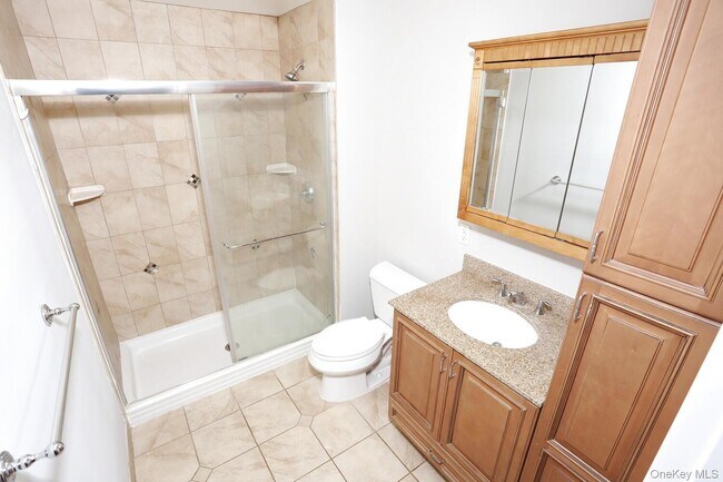 Building Photo - 21 E Central Ave