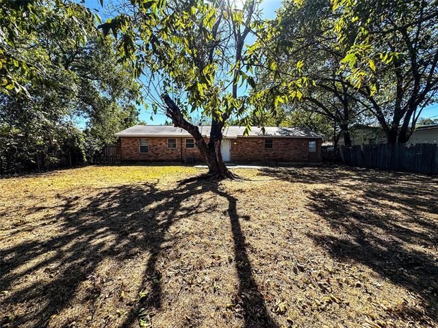 Building Photo - 302 Bowles Ct