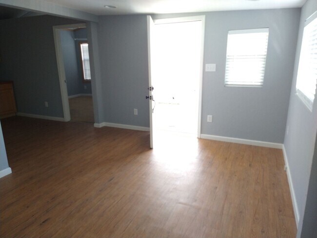 Building Photo - 13361 Lipscomb Rd